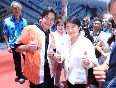 盧市長邀請《飢餓遊戲》主持人孫協志一同推廣「2026台中鍋烤節」