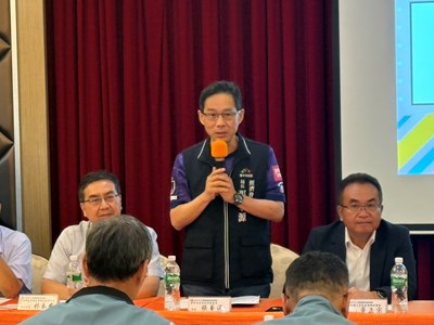 經發局張峯源局長昨(22)日代表盧秀燕市長出席台中工業區廠協會理監事會議