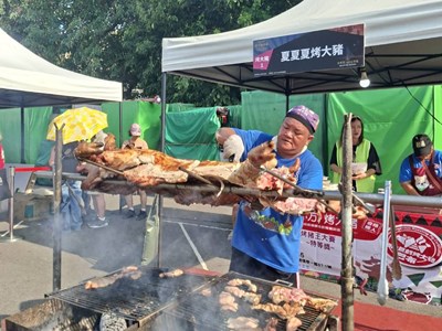 原民烤大豬