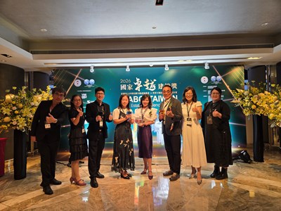 獲獎學校合影2