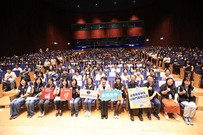 台中市政府勞工局今（14）日舉辦「大專青年學生公部門暑期工讀教育訓練」