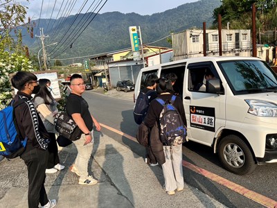梨山地區觀光資源豐富，市府推動幸福巴士包車觀光服務，歡迎民眾前往旅遊