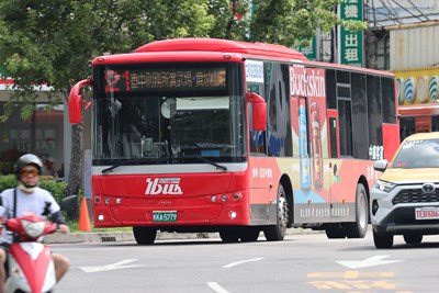 21路公車自8月31日起調整營運路線，服務增加不打折