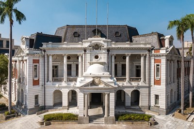 國定古蹟臺中州廳-正面