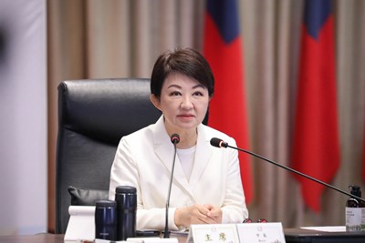 迎教師節展八年教育成果！盧市長宣布：中市敬師禮券翻倍至2,000元　加倍心意感謝教育夥伴