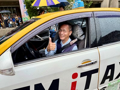 中市頒發計程車駕駛與子女獎學金，肯定重視教育也給予實質鼓勵