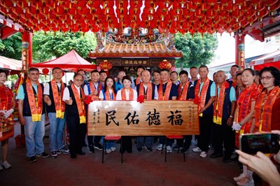 奔走20餘年終圓夢！ 烏日朥(月胥)福德廟迎回廟地　盧市長贈匾「福德佑民」感謝守護地方