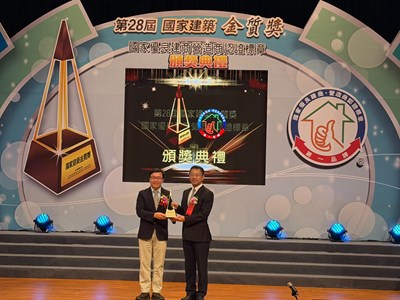 01-美村綜合園區工程奪國家建築「全國首獎」！中市建設局打造市民共享優質新空間