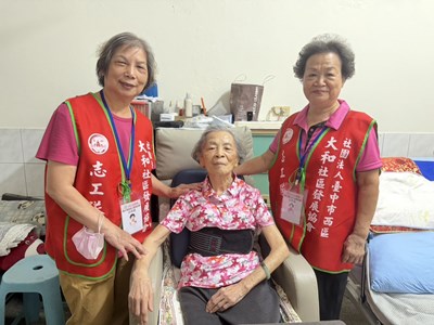 敲敲家門打開心門  臺中市全面訪查11萬名獨居長輩