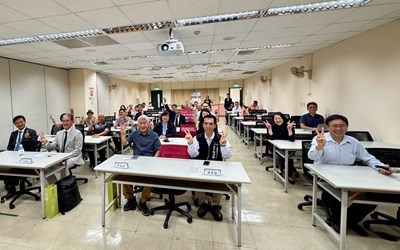 工策會「2026前進越南」投資論壇圓滿舉行，與會貴賓及企業代表合影留念。