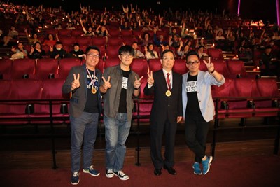 男孩轉大人 《翻滾吧!男人》台中首映