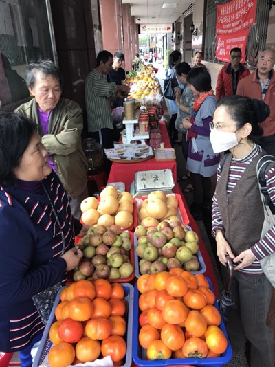 行銷台中農產 中市府北上展售甜柿