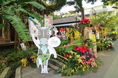 書香融和花香 台中文學館營造小花博意象