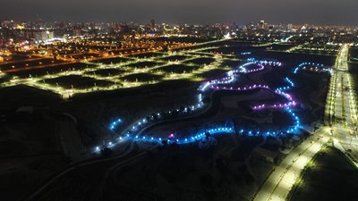 中央公園三色景觀燈 兼顧生態與安全照明