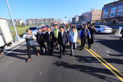清水忠孝路計畫道路通車 林市長:增進交通便利 讓當地更繁榮