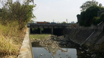 『后里區旱溝排水(高速公路箱涵下游至三線路段)排水改善工程』預計104年8月完工
