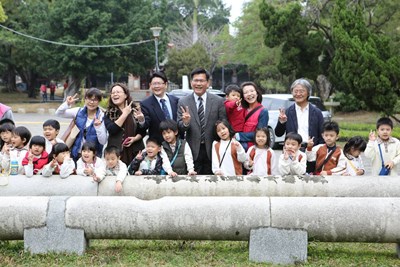 臺中公園鳥居重新站起來   林市長：進一步重拾城市光榮感