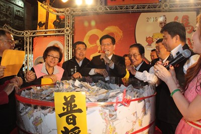 媽祖國際觀光文化節 林市長至樂成宮與民一同「瘋媽祖」