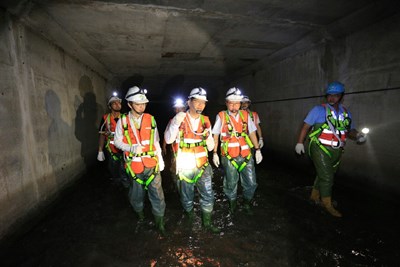 檢驗看不到的建設 行動市長林佳龍親自視察雨水下水道