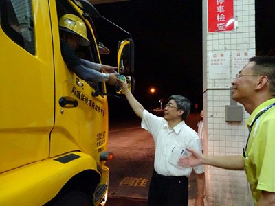 端午垃圾收運不打烊 今仍有定時定點垃圾收運服務