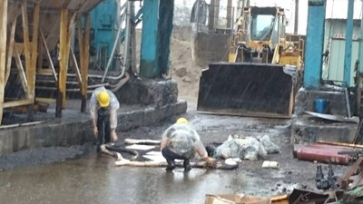 瀝青廠油管破裂未採應變措施 環保局查處告發