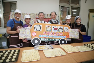 瑪利亞籌措校車基金 張副市長邀認購月餅做公益