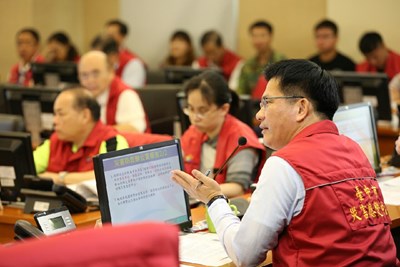 杜鵑颱風來襲 中市與中央災害應變中心連線 提抽水機調度訴求並說明全面整備情形