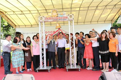 太陽餅文化節今台中公園登場 糕餅買一送一吸引近萬人搶購