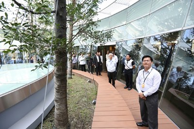 高雄以「大樹」概念興建總圖 台中也將打造公園中的圖書館
