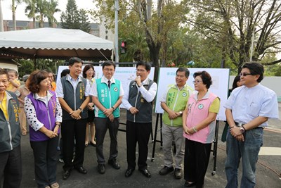 樂業路整修後提早開放 地方民眾開心慶祝