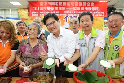 陪長輩做粿 林市長:想起媽媽做粿幸福溫馨的滋味
