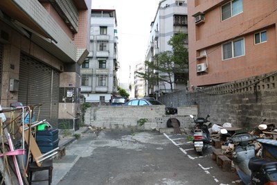 市府規劃打通柳川東路一段至建國北路二段巷道 分流車輛改善當地交通