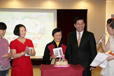 市府開辦免費電腦課程 網路開拓長輩生活圈