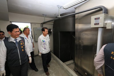 崇德殯儀館會勘冷凍庫設備 林市長:相關資料均列入調查 毋枉毋縱