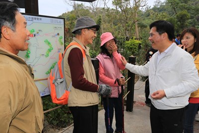 林市長早起視察潭子新田登山步道 將延伸至風動石串聯大坑登山步道系統