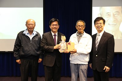 衛生局銀髮族假牙裝置補助短片溫馨亮相 林市長盼5年讓長輩有口好牙