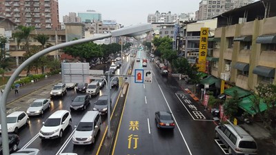 中市路平再添一條主幹道 林市長臉書分享崇德路路平前中後工程記錄影片