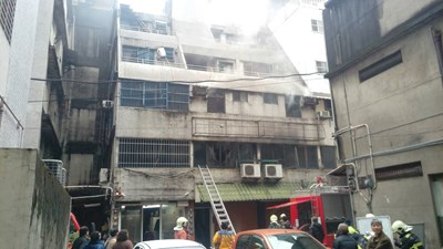 保持窄巷救災動線順暢 確保民眾生命財產安全