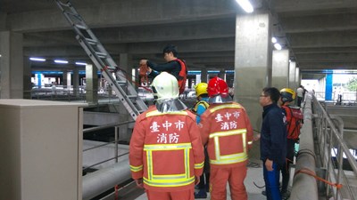 福田水資中心傳工人溺水 已救起並送往醫院急救