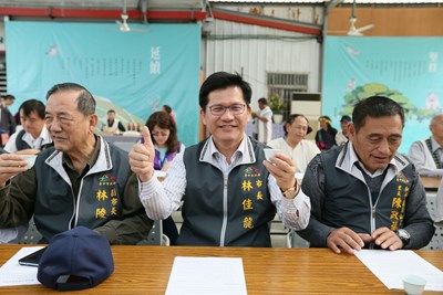 視察梨山茶園 林市長:兼顧生產與銷售端 茶餅結合行銷全世界