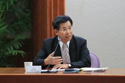 潘副市長:當年教部未依正常程序進行高中國文及社會課綱微調 且成員欠代表性 同時他被要求不再督導該業務