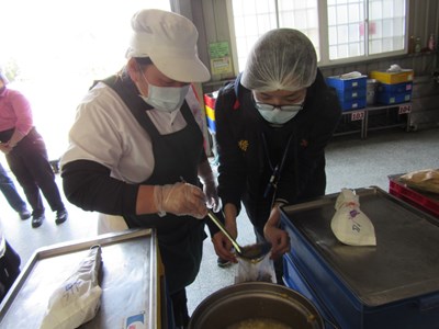 衛生局抽驗校園食材全合格 午餐團膳14件複驗後合格、1件違規依法辦理