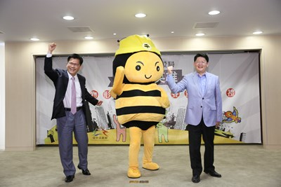 「嗡嗡嗡,在做工!」 中市府路平小英雄Q版人物冠軍出爐