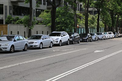 中市樹木全面盤點 林市長:市府優先移植危險黑板樹
