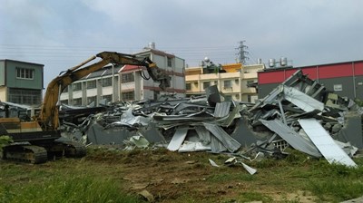 市府強制拆除豐原區北天段農地違建 盼遏止不法行為