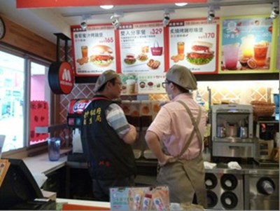 衛生局抽驗古早味零食及米濕製品全合格 抽驗速食店飲料 1件複驗合格