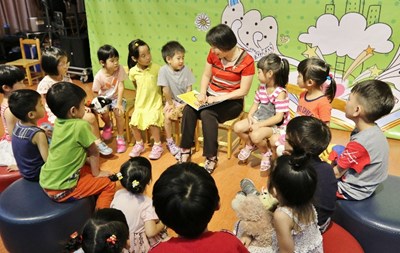 0-5歲閱讀起步走!市長夫人廖婉如帶頭說故事 讓家庭更溫馨