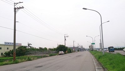 維護市容 中市府將整頓台74線大型違規廣告物