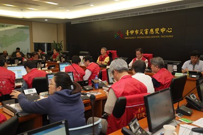 【梅姬颱風】中市應變中心第4次工作會報 張副市長要求密切注意回南風勢