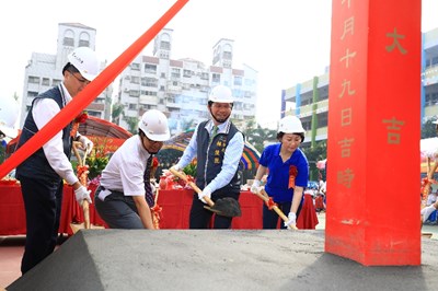 活動中心落成+舊校舍改建 松竹國小雙喜臨門